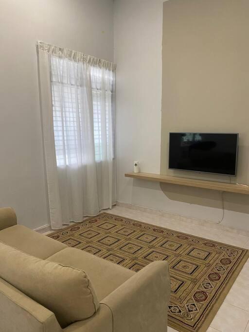 Home In Terengganu With Private Pool Kuala Terengganu Extérieur photo