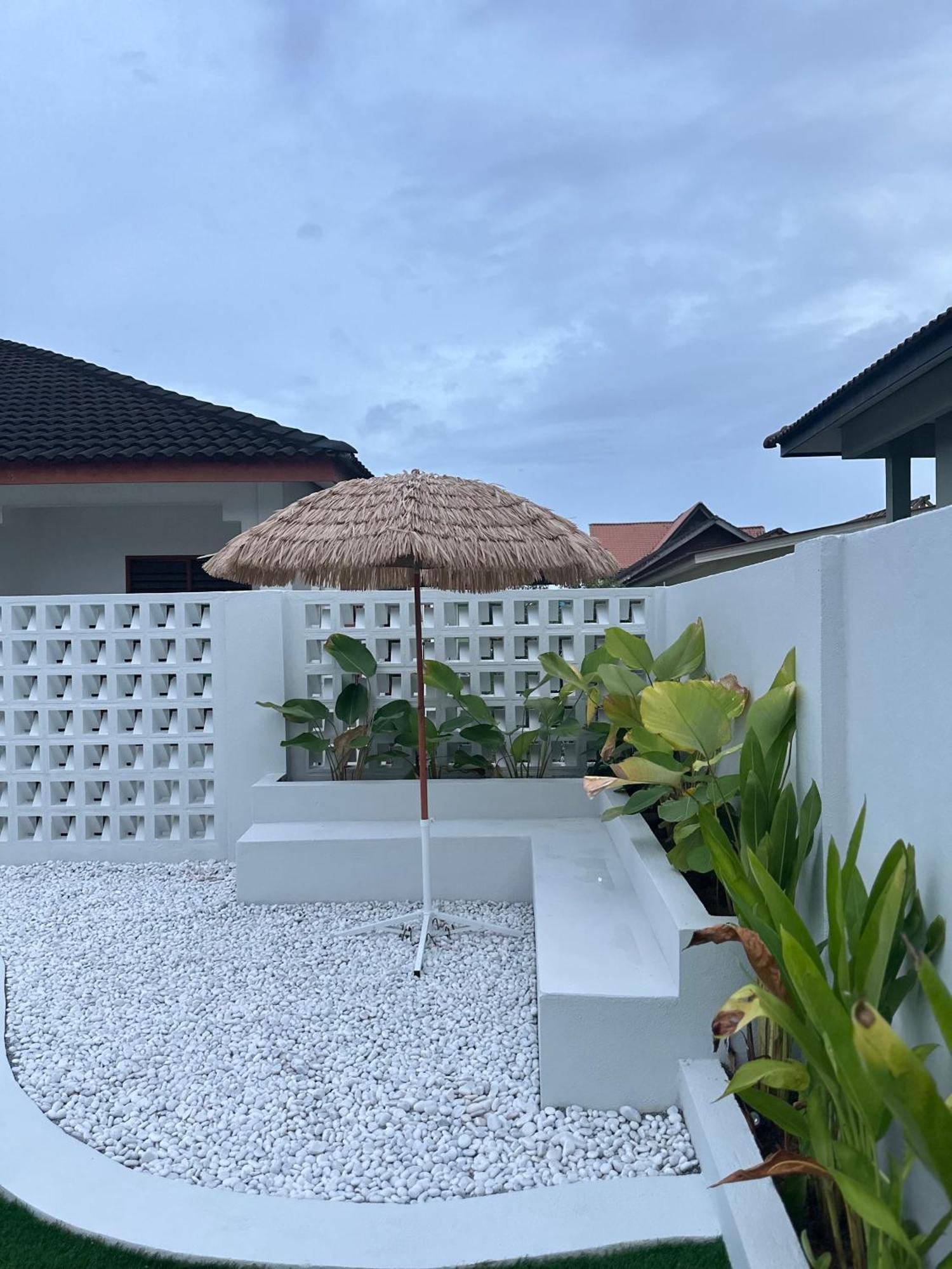 Home In Terengganu With Private Pool Kuala Terengganu Extérieur photo